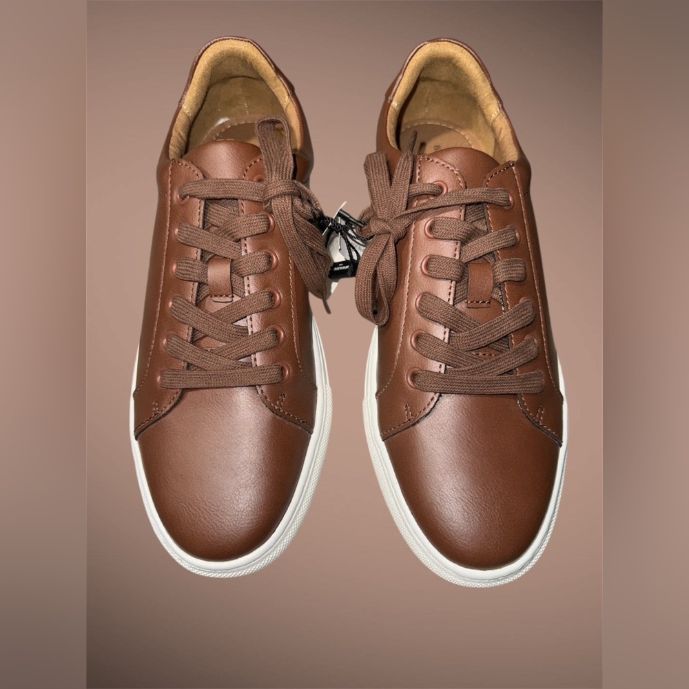 Banana Republic Brown Cognac Faux Leather Sneaker size 8